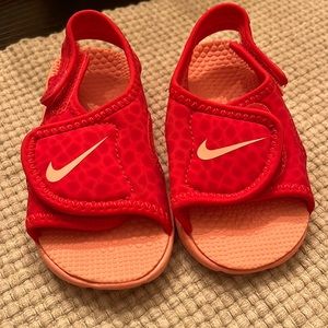 Pink Toddler Girl’s Nike Sandals Size 6C 6 Water Shoes Flip Flops